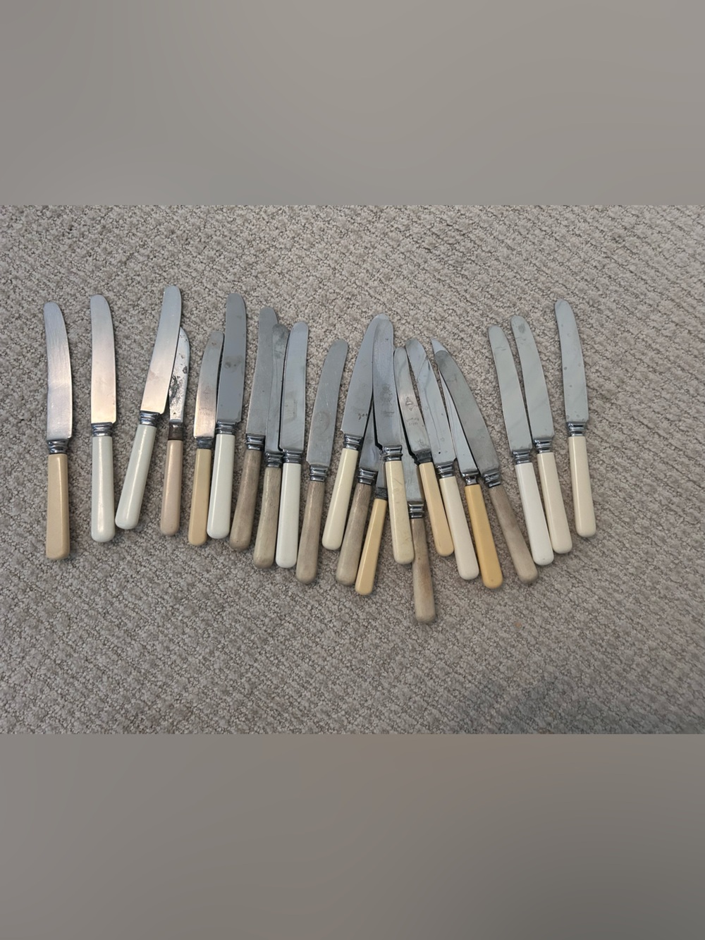 Vintage Lot of 22 Bakelite/Wood Handled Knives most Marked Sheffield England